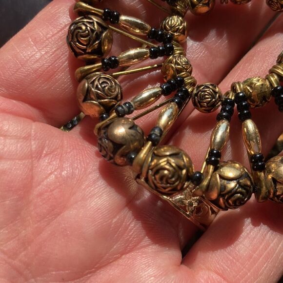 SAFETY PIN STATEMENT Necklace black and gold tone beads AND filagree clasp 22” - Picture 9 of 16